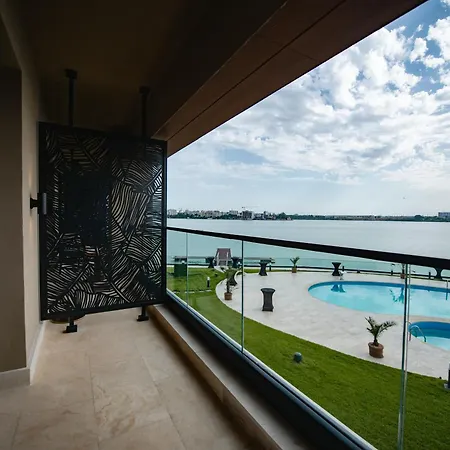 Belinda Adults Only 4* Mamaia