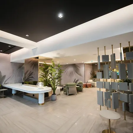 Belinda Adults Only 4* Mamaia